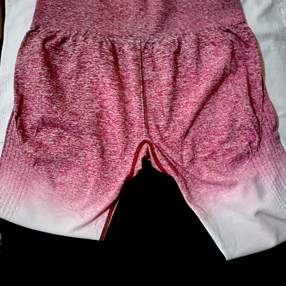 Pink, chrome leggings - Picture 2 of 2